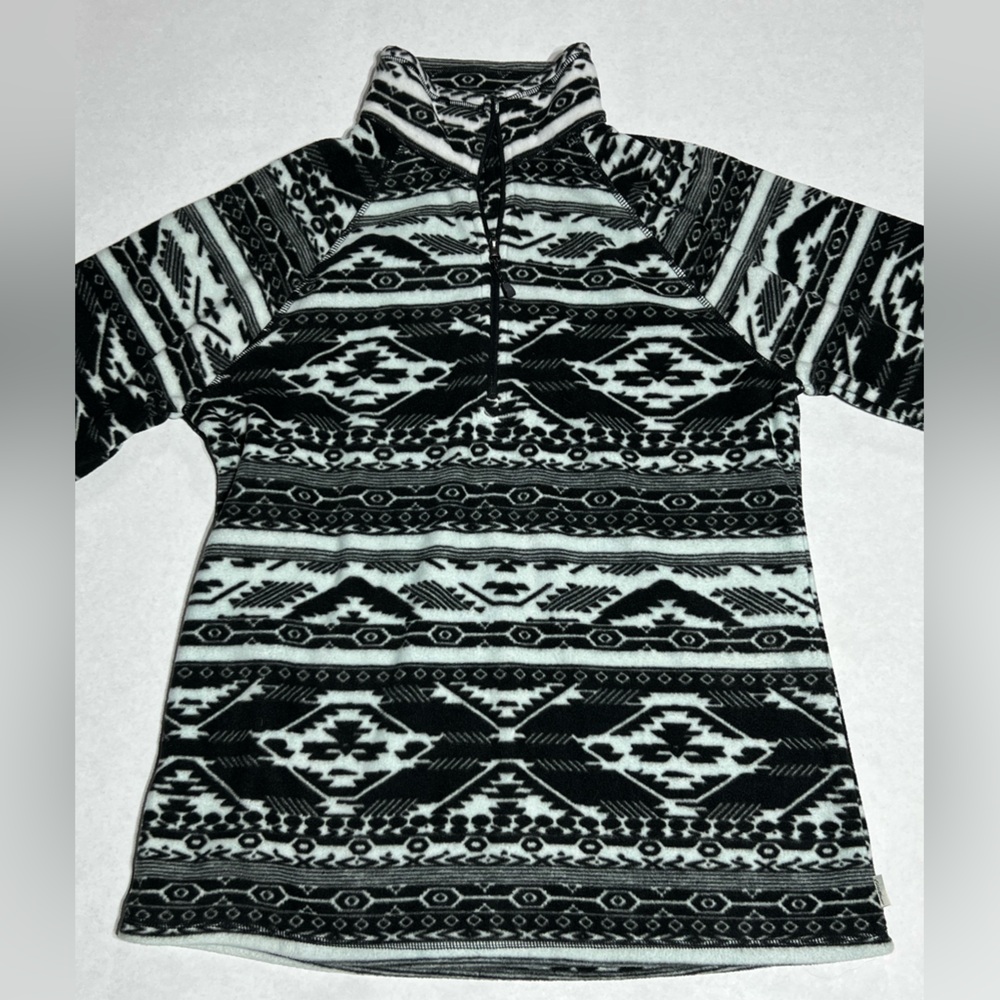 Women’s Eddie Bauer 1/4 zip size medium